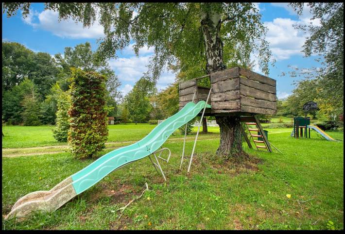 Domaine 'L'étang Des Mirandes' avec 6 gîtes : vue lac, piscine privée, jardin exclusif in Varaignes, Parc naturel régional Périgord-Limousin