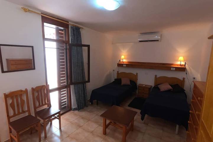 Entire apartment, Morada Sunset, Pool and bay view, Air Conditioned in Playa de las Galletas (Arona), Arona