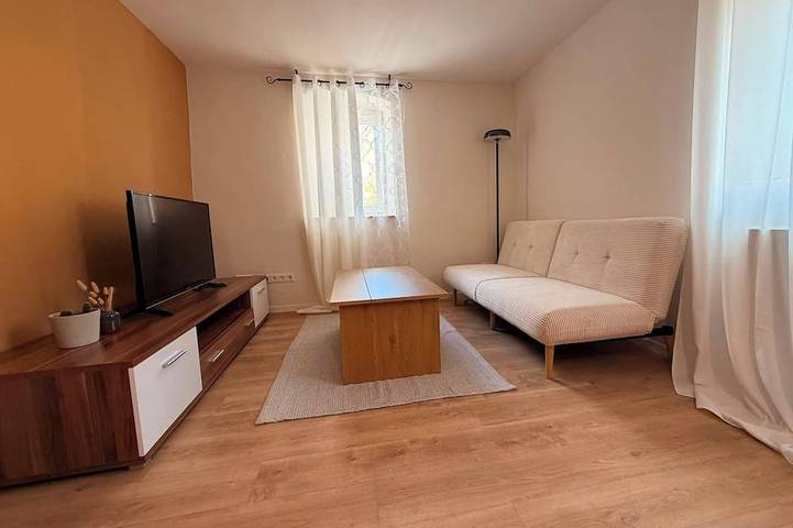 Ganze Wohnung, Gemütliche Ferienwohnung im schönen Altbau am Steigerwald in Fränkisches Weinland