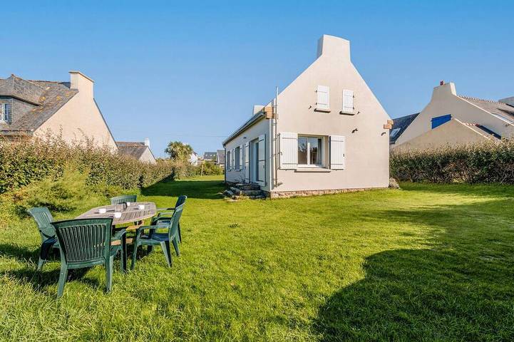 Location de vacances pour 6 personnes, avec jardin dans Plage de Meneham