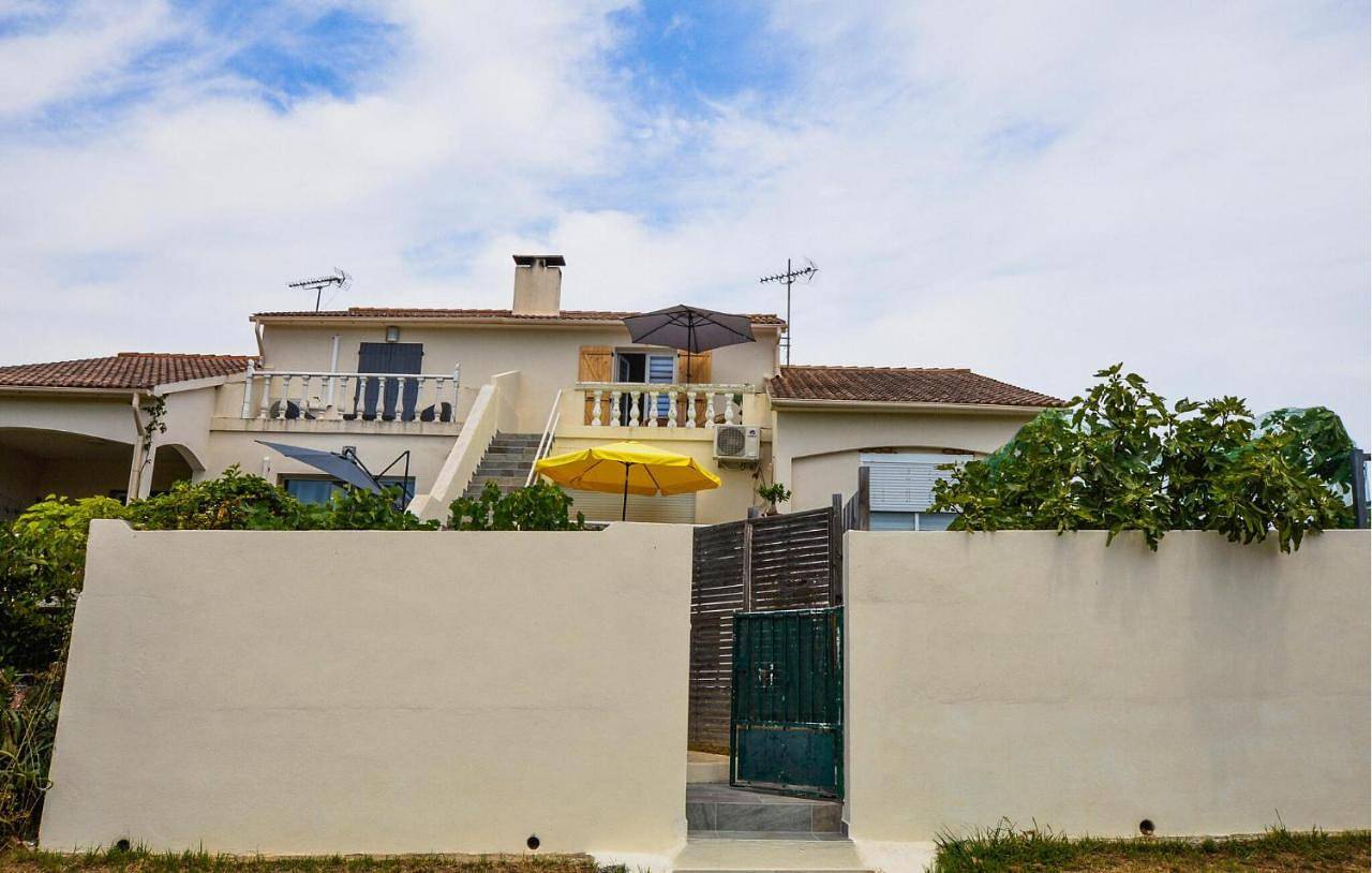 Appartement entier, Haut De Villa Proche Mer in Aléria, Arrondissement de Corte