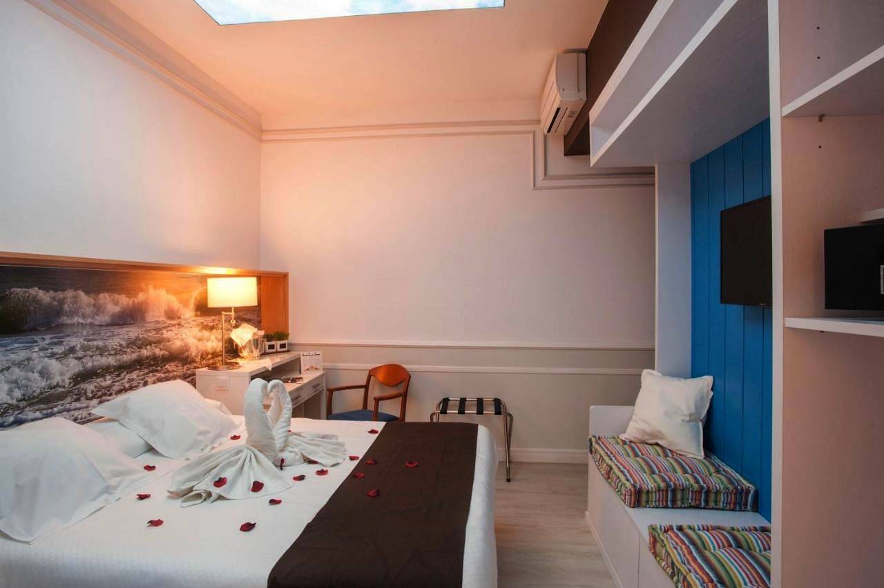 Hotel Ribes Roges in Platja de Ribes Roges (Vilanova i la Geltrú), Vilanova i la Geltrú