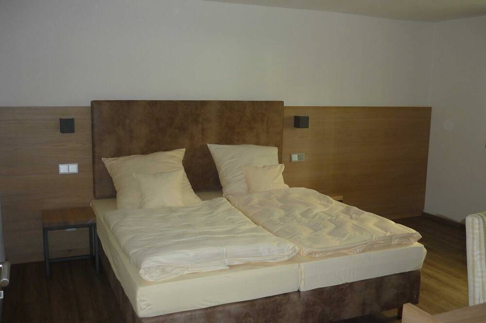 Ganze Wohnung, Ferienwohnung Donau - Ferienwohnungen beim Hotel zur Post, Erlau in Obernzell, Ostbayern