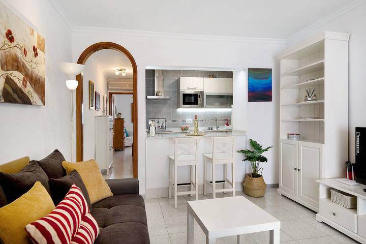 Apartamento 'Casa Carmen' con terraza privada, Wi-Fi y aire acondicionado in Puerto del Carmen, Tías