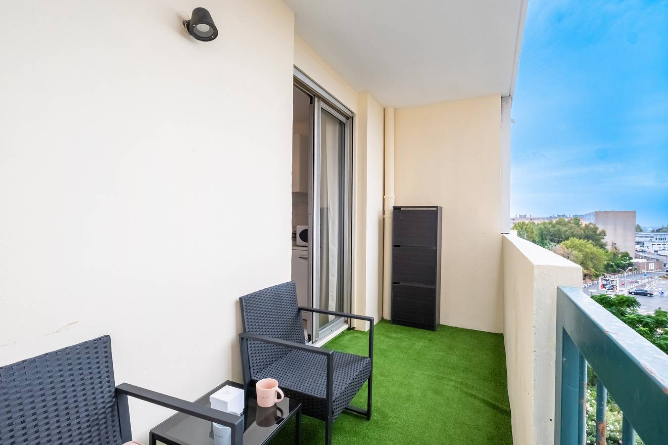 Entire apartment, Azur stay beach 8 min tram airport 5m in Nice (France), Nice region