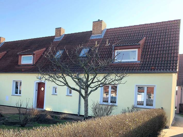 Ferienwohnung für 4 Personen, mit Ausblick und Balkon sowie Garten in Rostock - 2