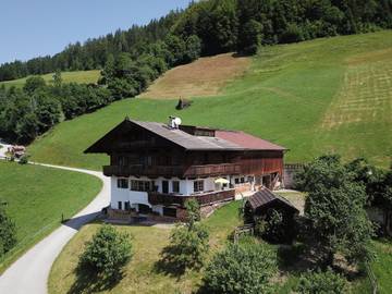 Bauernhof für 4 Personen, mit Ausblick und Garten sowie Terrasse, kinderfreundlich in Wildschönau