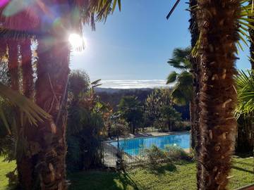 Chambre d’hôte pour 2 personnes, avec piscine et jardin à Gan