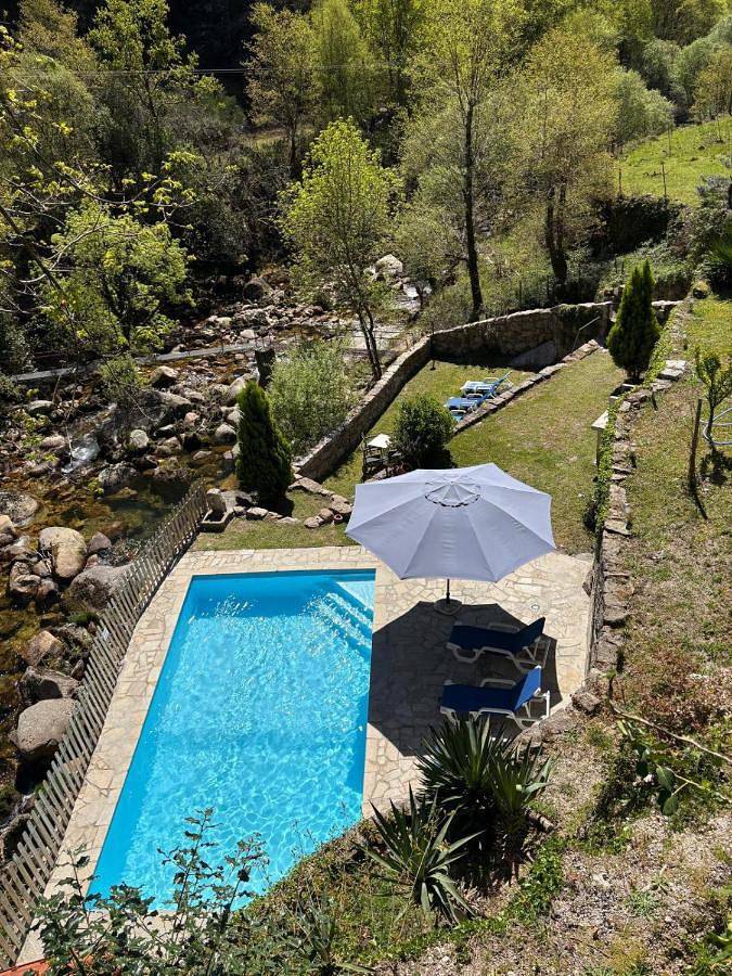 Casa rural para 6 pessoas, com jardim e piscina e ainda vista and vista para o lago, com animais de estimação no Parque Nacional da Peneda-Gerês