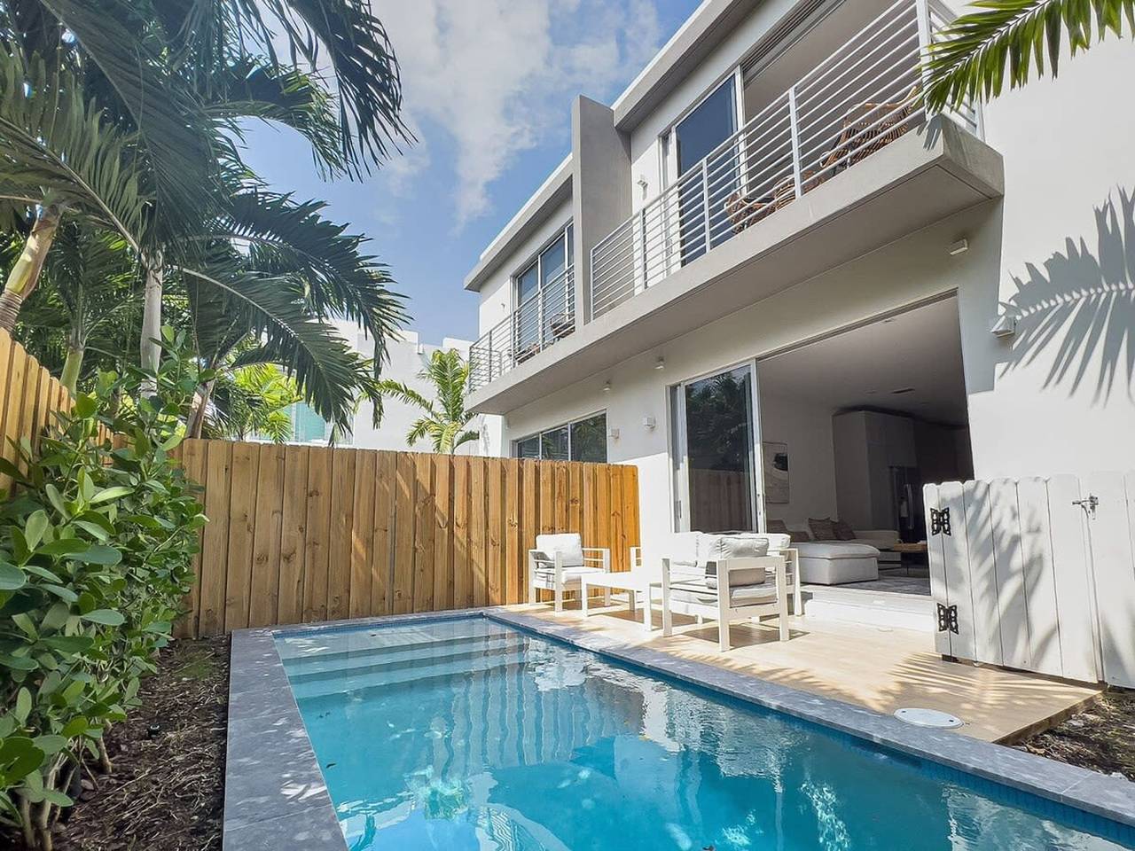 The Modernista 1 - Luxury Villa with Private Pool in Miami, Florida