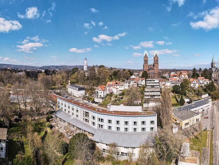 Hostel für 4 Personen, mit Terrasse und Garten in Bad Homburg