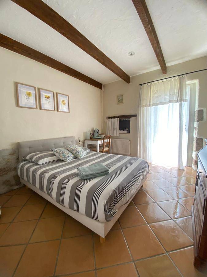 La Treille chambre indépendante douillette calme et nature in Itzac, Région d'Albi