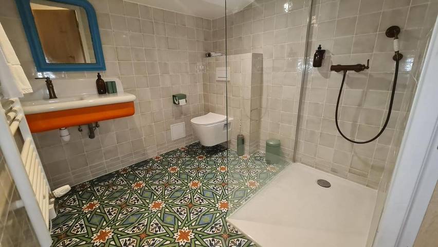 Gîte pour 2 personnes, avec jardin et vue à Sarcenas - 2