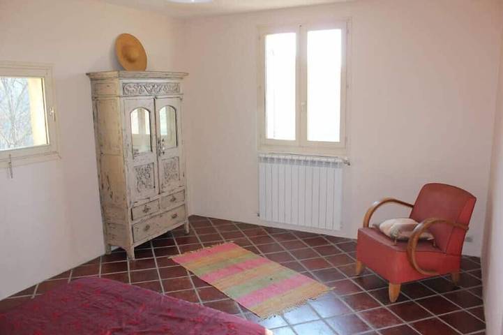 Location de vacances pour 8 personnes, avec jardin à La Roque-sur-Pernes - 3