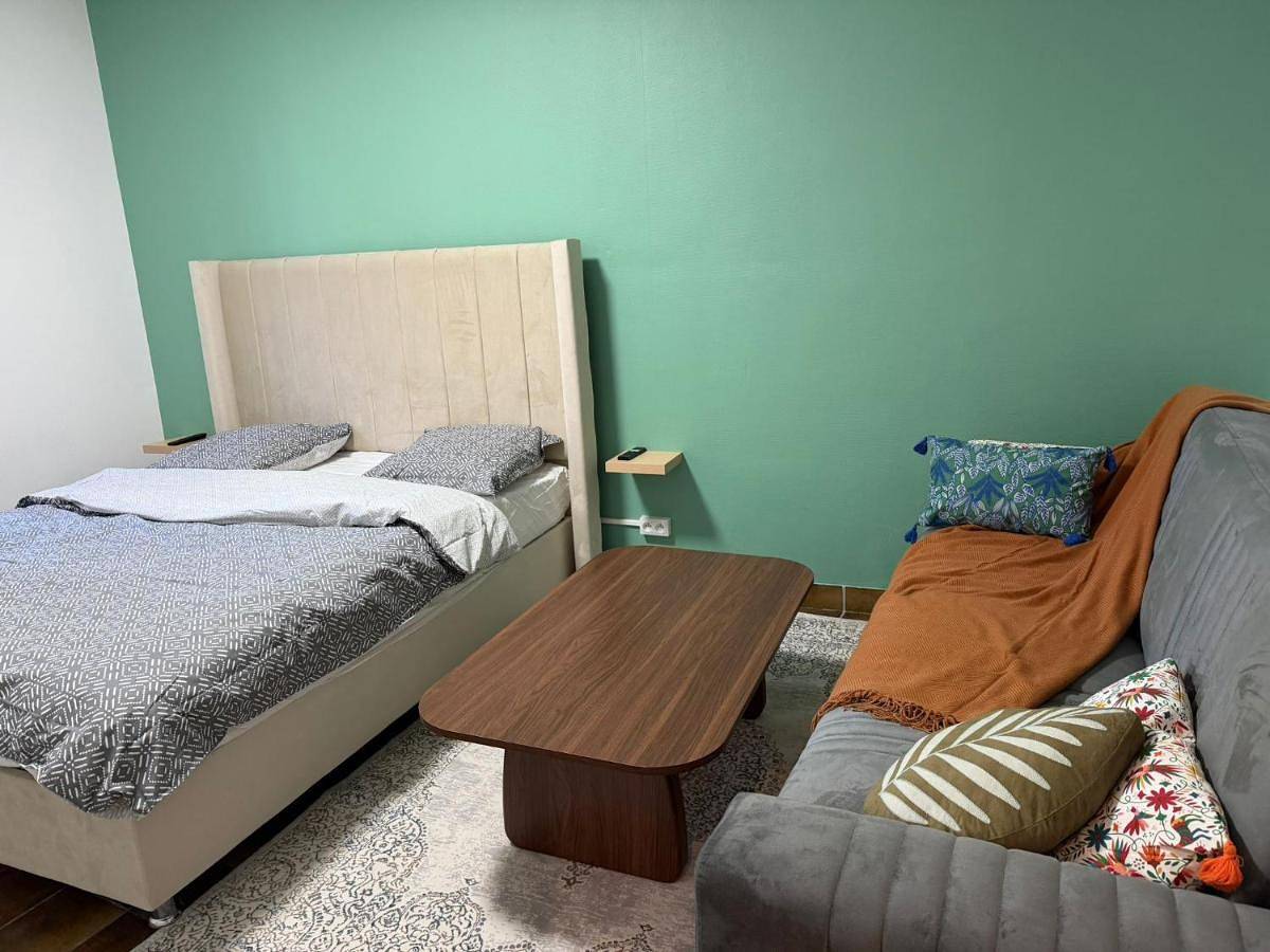 Appartement entier, Two-Bedroom Apartment in Fontenay-sous-Bois, Val-de-Marne