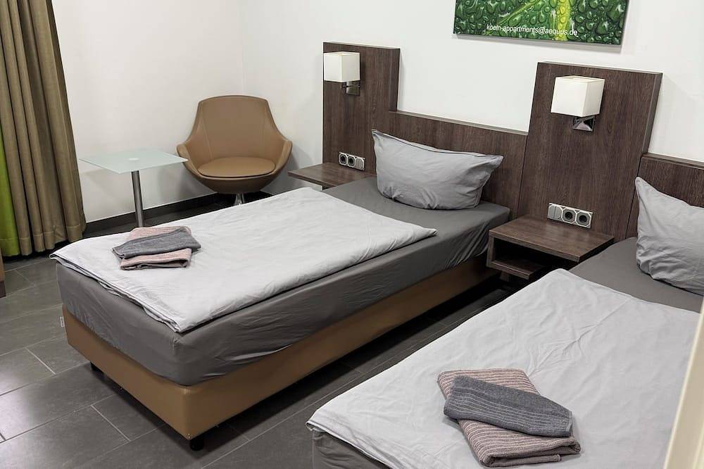 Ganze Wohnung, Spacious, Comfortable Apartments in a Quiet Setting Near Cologne in Pulheim, Rhein-Erft-Kreis