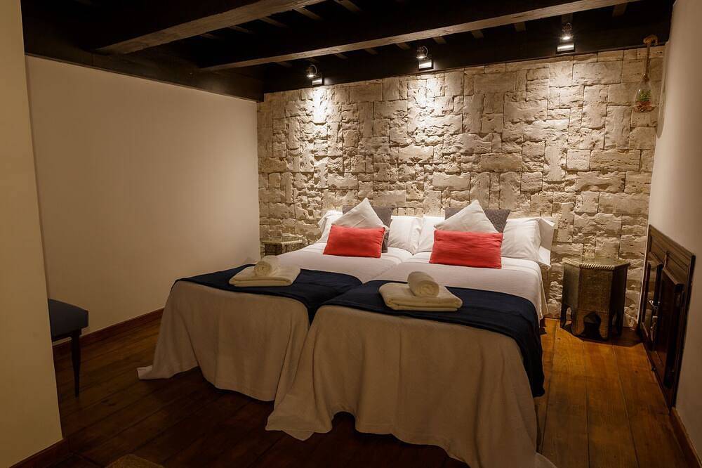 Entire apartment, Meraki Suites Dauro in Granada, Granada Province