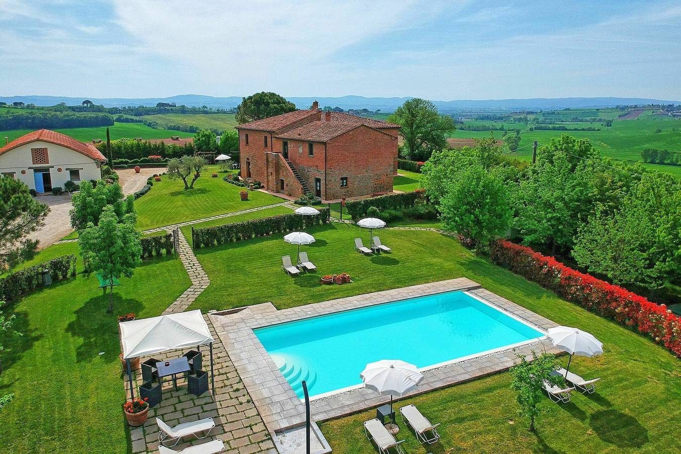 Entire holiday apartment, Podere Romina - Forno House in Cortona, Arezzo Province