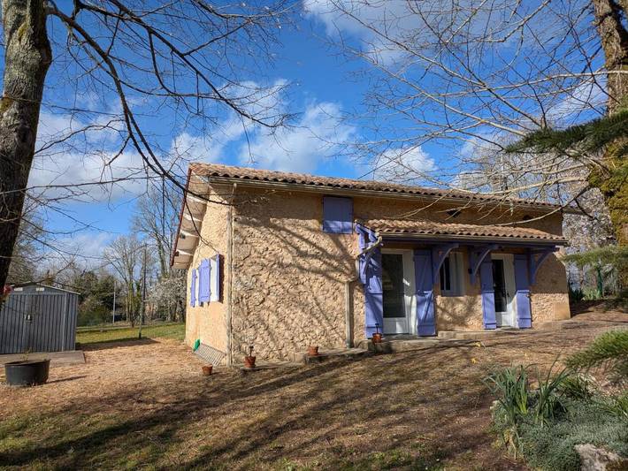 Location de vacances pour 5 personnes, avec jardin ainsi que vue et piscine à Baneuil - 4
