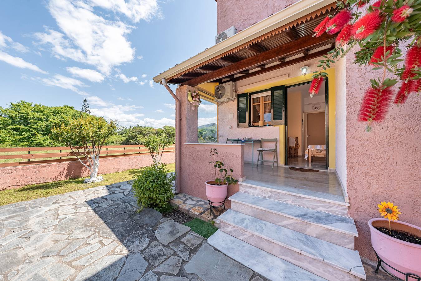 Entire apartment, Apartment 'Aglaia's 7th Branch B' with Mountain View, Wi-Fi and Air Conditioning in Acharavi, Corfu