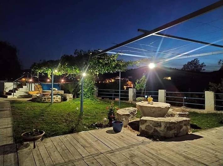 Casa rural para 2 personas, con terraza además de jardín y piscina, Se admiten mascotas en Alcaucín - 2