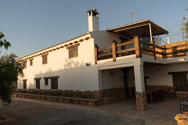 Casa rural para 20 personas, con vistas además de piscina y jardín, Se admiten mascotas en Sierra de Cazorla - 2