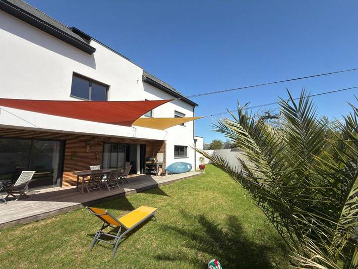 Chambre d’hôte pour 4 personnes, avec Terrasse ainsi que Jardin et Vue à Arradon