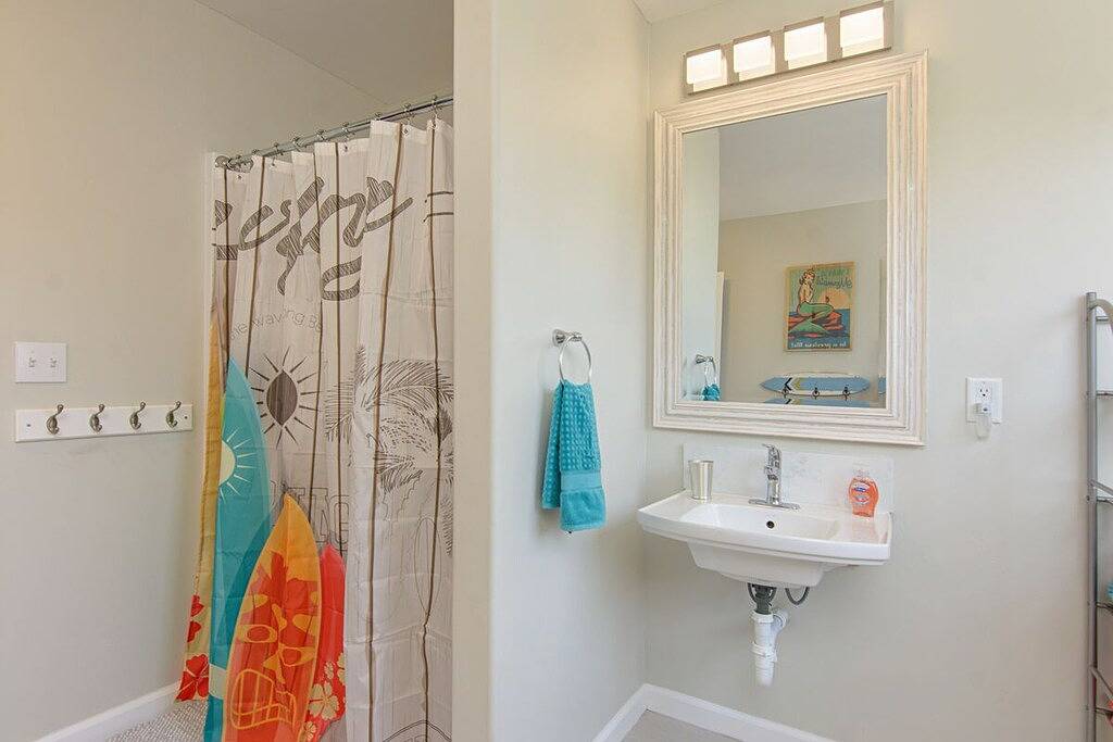 Ultimativer Strandbungalow mit großem Garten - 1 Block zum Strand in Carlsbad, San Diego County