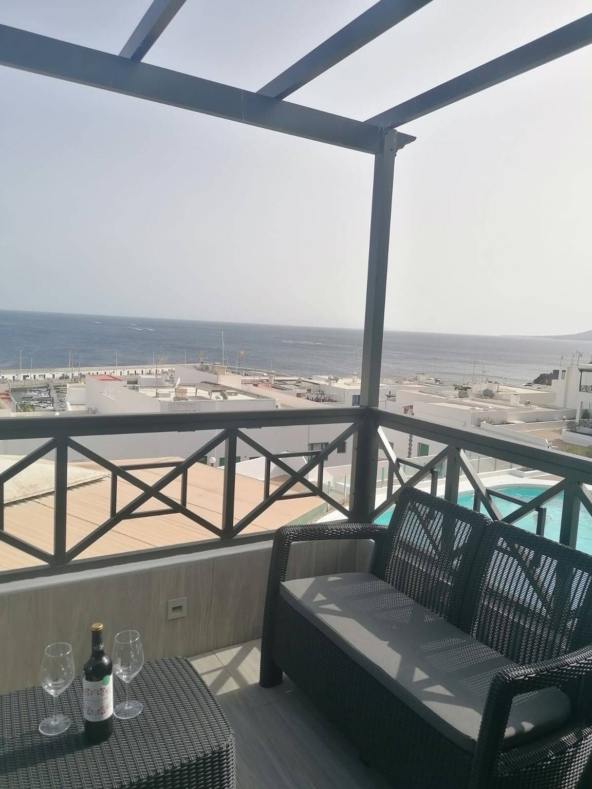 Ganze Wohnung, Ferienwohnung 'Apartamento Alyce' mit Meerblick, privater Terrasse und Wi-Fi in Puerto del Carmen, Tías