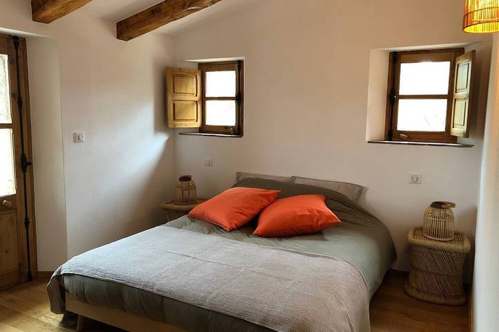 Location de vacances pour 6 personnes, avec terrasse et jardin à Sotta - 3