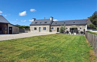 Gîte pour 8 personnes, avec jardin et terrasse à Tréméloir