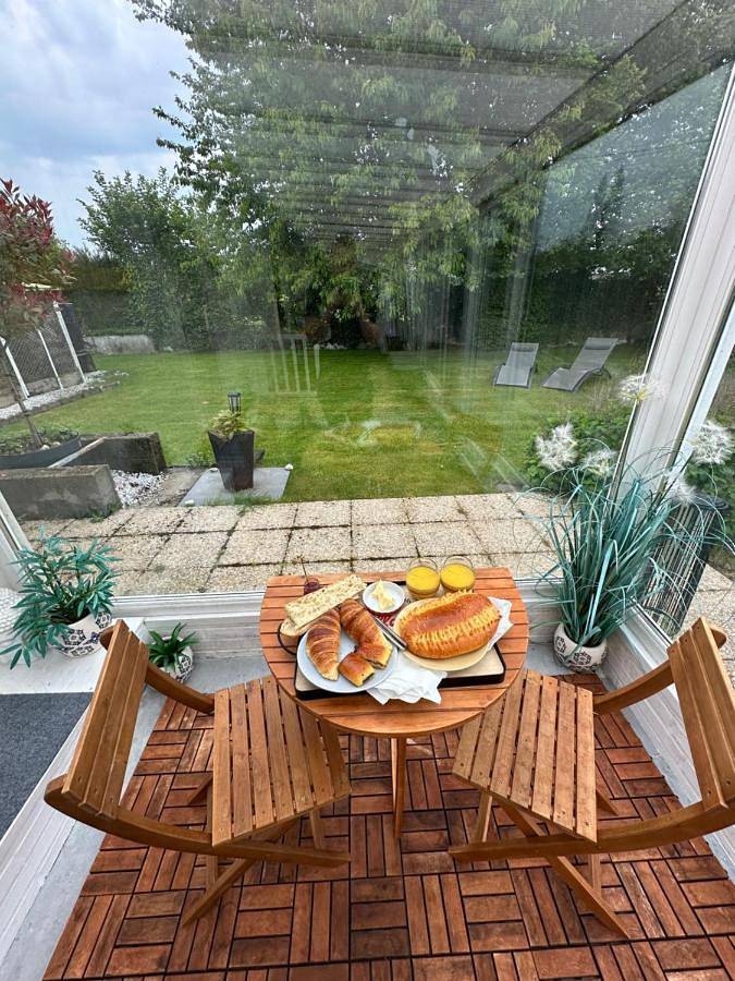 Maison d’hôte pour 4 personnes, avec jardin à Branville
