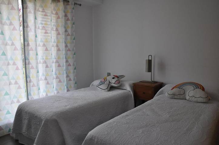 Location de vacances pour 5 personnes, avec piscine ainsi que jardin et vue, animaux acceptés dans Bonmont Terres Noves - 3
