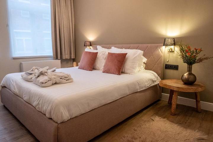 Vakantiehuis voor 2 personen, with sauna and terras as well as whirlpool in Ieper