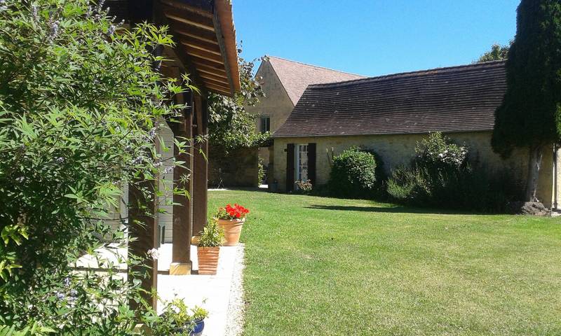 Casa 'Edward's Tower en Domaine de Leygue' con piscina compartida y Wi-Fi in Bourniquel, Périgord Pourpre