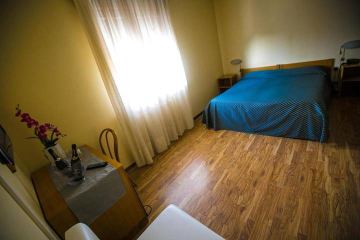 Hôtel pour 3 personnes, avec terrasse, animaux acceptés à San Biagio di Callalta - 2