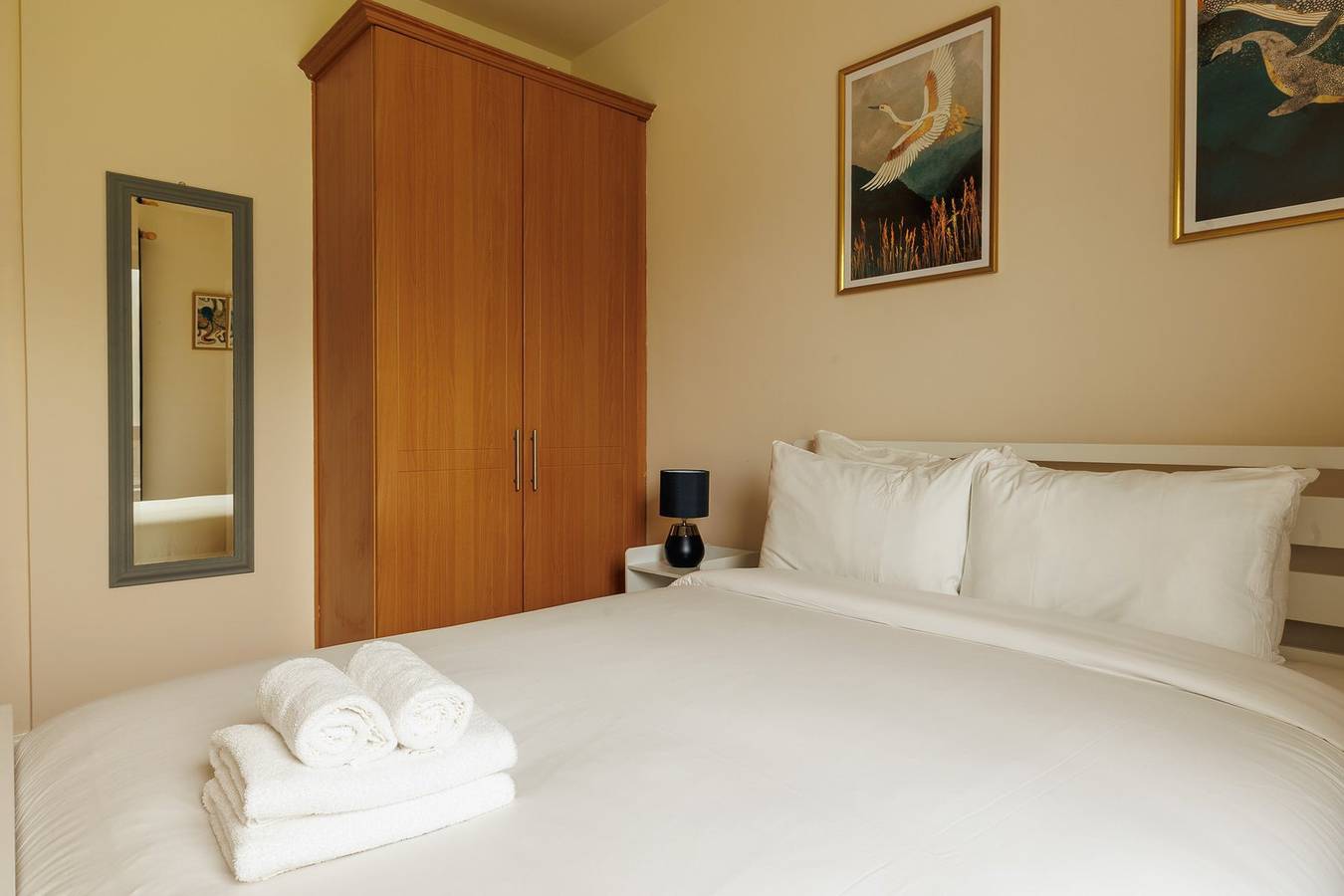 Entire apartment, Guestready - Modern Docklands retreat in Dublin in Dublin, County Dublin