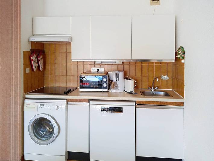 Gîte pour 4 personnes, avec terrasse et piscine dans Plage La Favière - 4