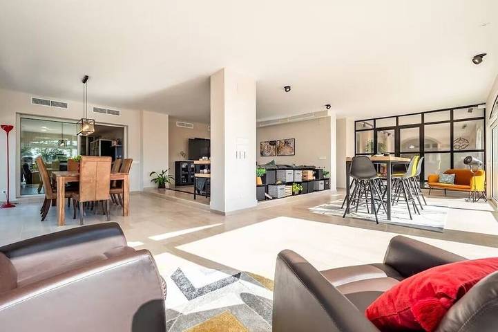 Location de vacances pour 14 personnes, avec jardin et piscine, animaux acceptés dans Bonmont Terres Noves - 2