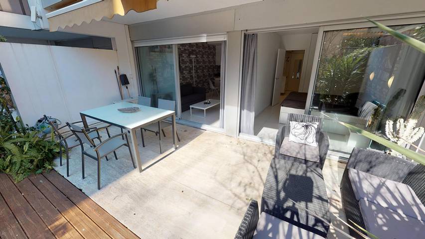 Appartement de vacances pour 4 personnes, avec piscine ainsi que balcon/terrasse et terrasse dans les Alpes maritimes - 2