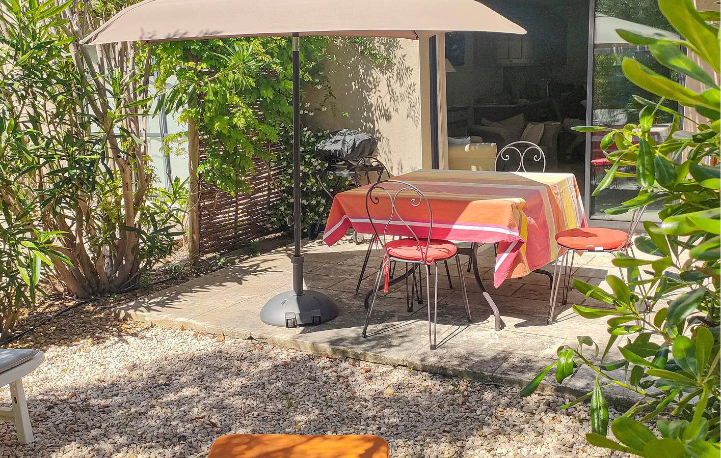 Appartement confortable à Tournissan avec parking et climatisation in Saint-Laurent-de-la-Cabrerisse, Région de Narbonne
