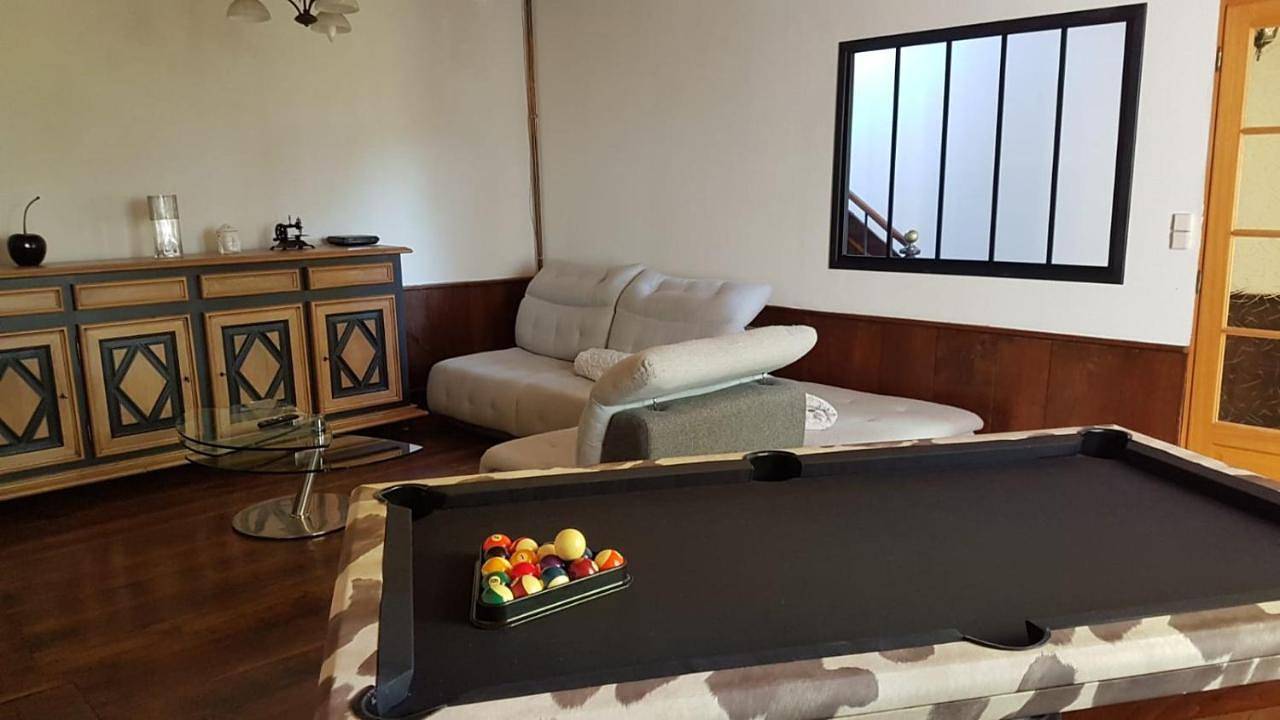 Résidence de Suzanne Gîte avec sauna privatif in Brommat, Aveyron