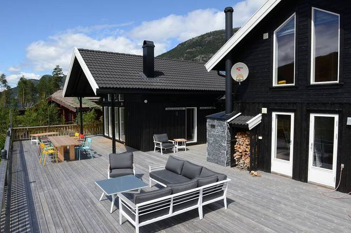 Villa für 8 Personen, mit Whirlpool und Sauna sowie Garten und Balkon - 1