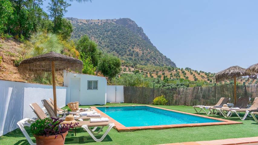 Casa rural para 6 personas, con balcón/terraza y piscina en El Gastor - 4