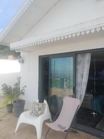 Gîte pour 3 personnes, avec vue et terrasse dans La Bretagne