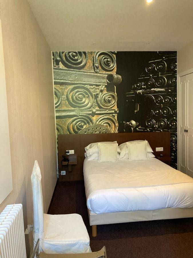 Hôtel pour 2 personnes, avec terrasse ainsi que jardin et vue, animaux acceptés à Prats-de-Mollo-la-Preste - 4