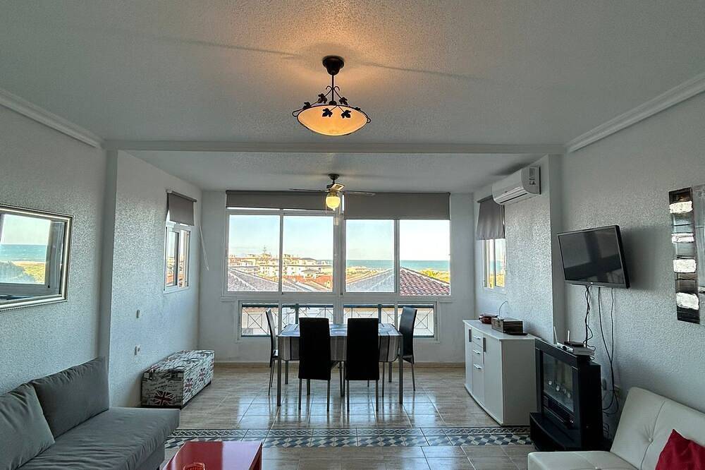 Appartement entier, Oasis de Paix à La Mata : Studio avec Vue Mer, à 2 Pas de la Plage in Playa de La Mata (Torrevieja), Torrevieja