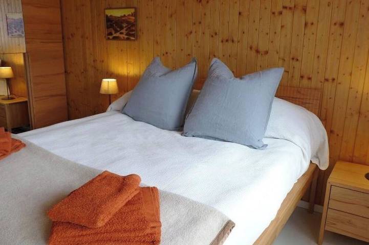 Ganze Wohnung, Silberdistel Appartement/Fewo, Dusche, Wc, 2 Schlafräume 4-Bettwohnung in Lauenen b. Gstaad, Lauenen