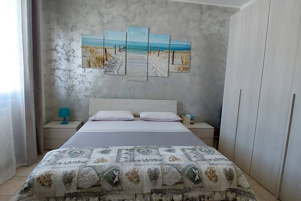 Entire apartment, A stone's throw from the sea, \"Grecale house\" in Marina di Vasto, Chieti Province