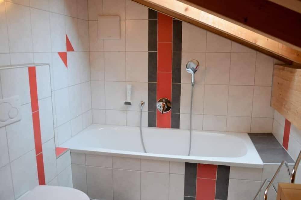 Ganze Wohnung, Ferienwohnung Kapall in Lechtaler Alpen, Sankt Anton am Arlberg